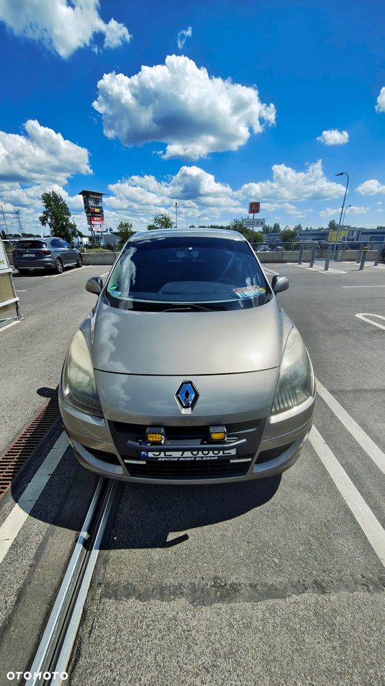 Renault Scenic - 1