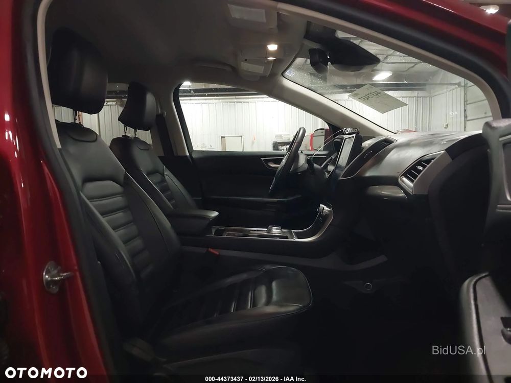 Ford Edge - 10
