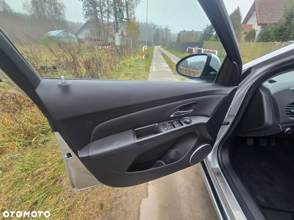 Chevrolet Cruze 2.0 LTZ - 24