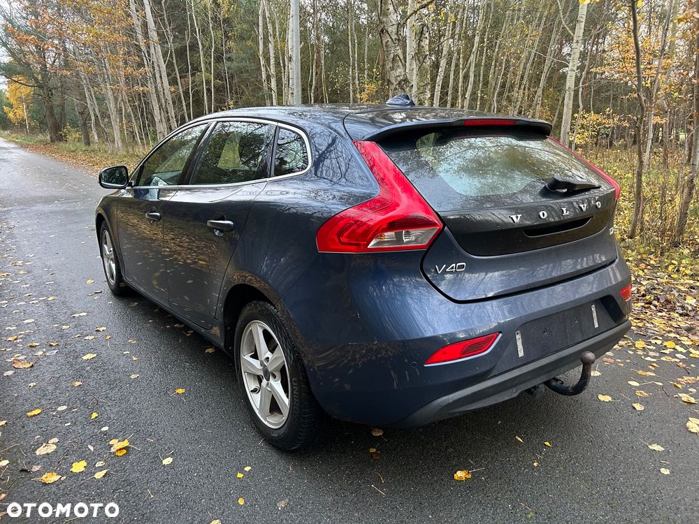 Volvo V40 - 18