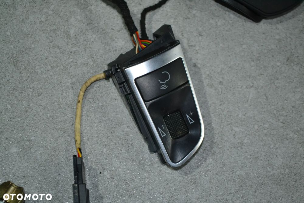 AUDI A3 8P A4 B7 A5 A6 C6 A4 B8 PRZEŁĄCZNIK STEROWANIE MULTIFUNKCJI PRZYCISK 4E0951527AF 4E0951527AG ŁOPATKI 4E0951527J 4E0951527H WIBRATOR - 3