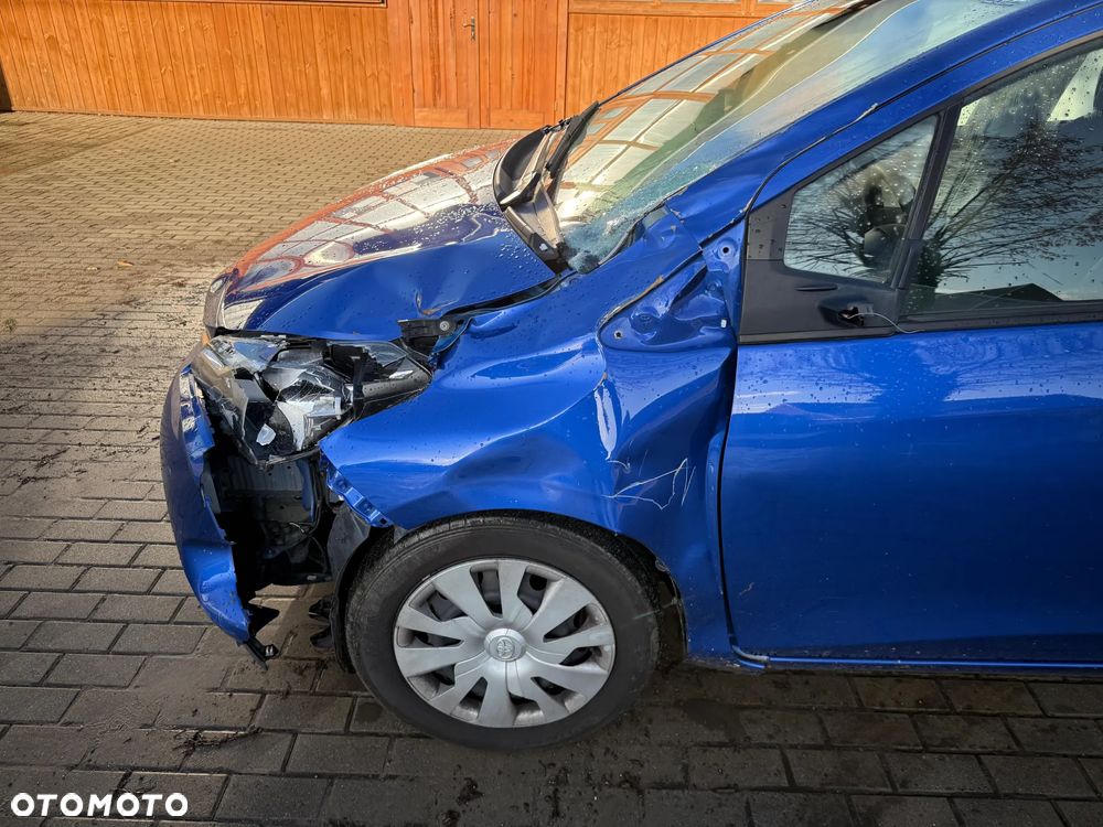 Toyota Yaris 1.0 VVT-i - 23