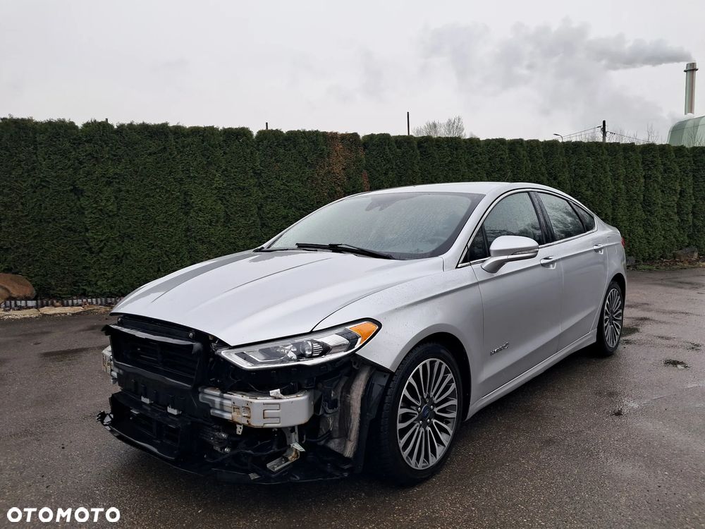 Ford Fusion - 2