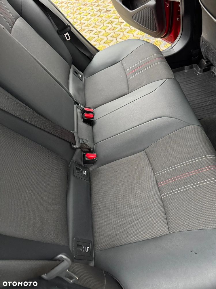 Toyota Corolla 1.8 Hybrid GR Sport Dynamic - 13