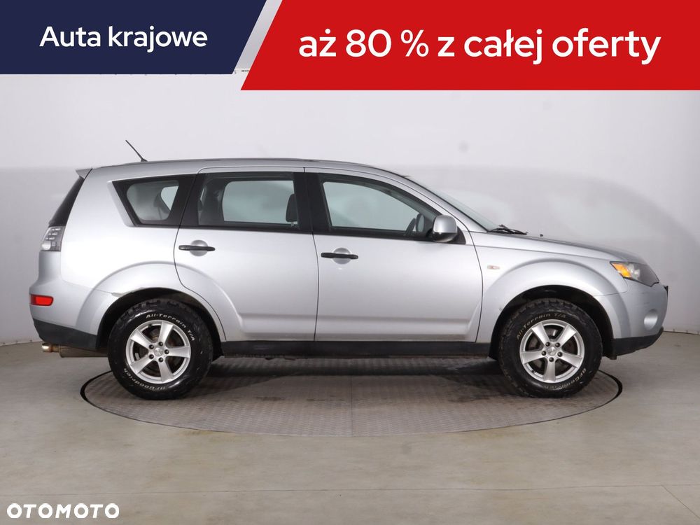 Mitsubishi Outlander - 8