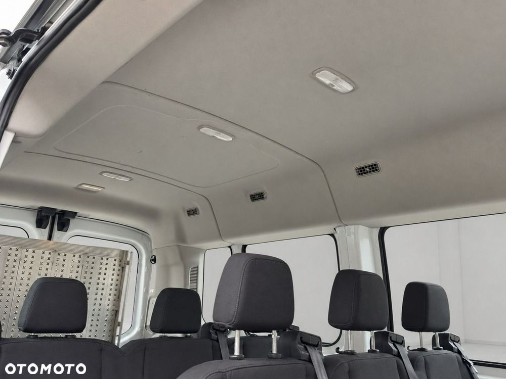 Ford Transit - 25
