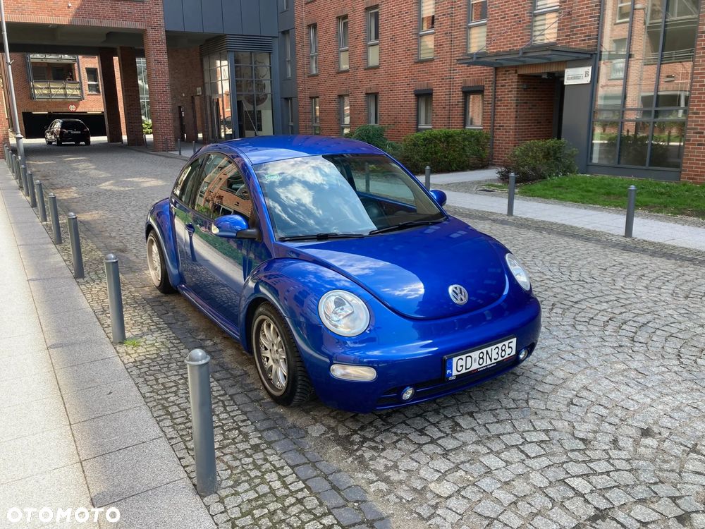 Volkswagen New Beetle - 1