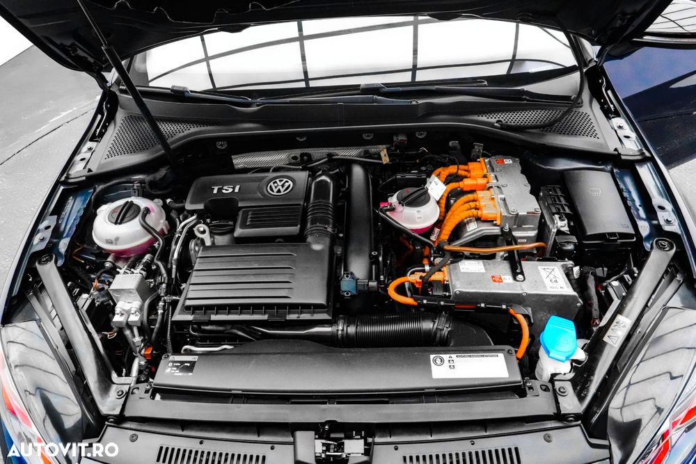 Volkswagen Golf 1.4 GTE Plug-In-Hybrid DSG - 24