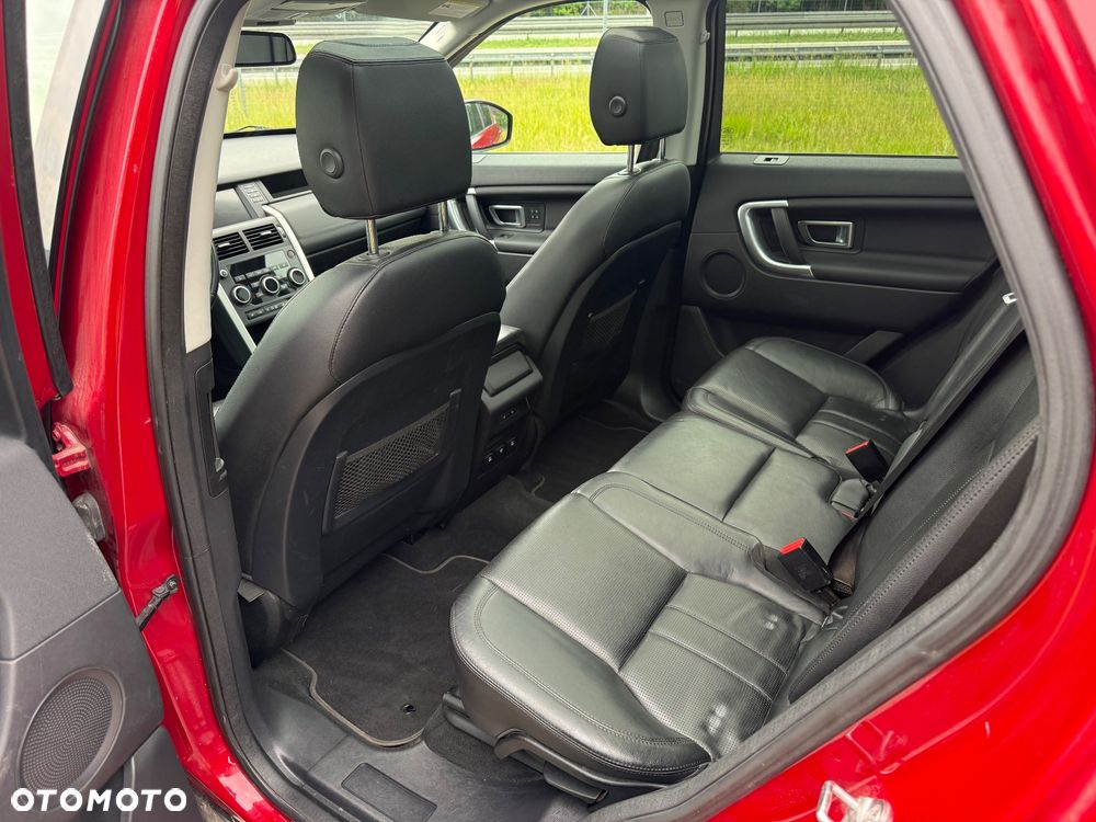 Land Rover Discovery Sport - 8
