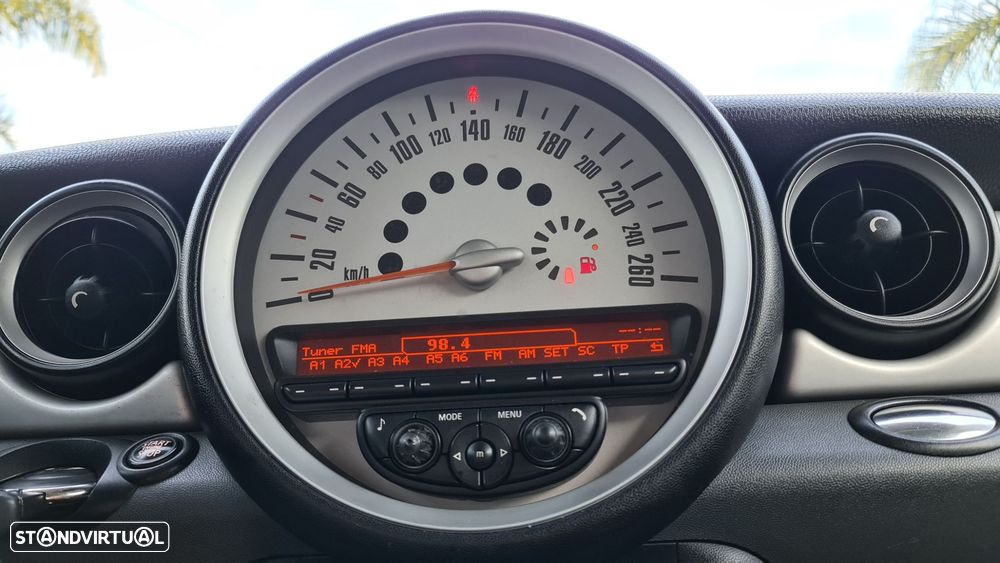 MINI 3 Portas One D - 22