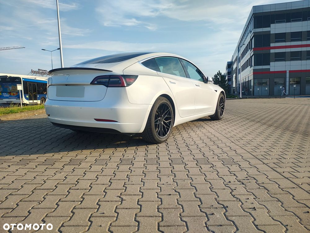 Tesla Model 3 Standard Reichweite Plus Hinterradantrieb - 2