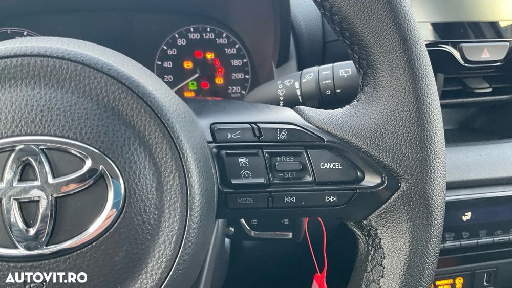 Toyota Yaris 1.5 VVT-i HSD Eco - 25