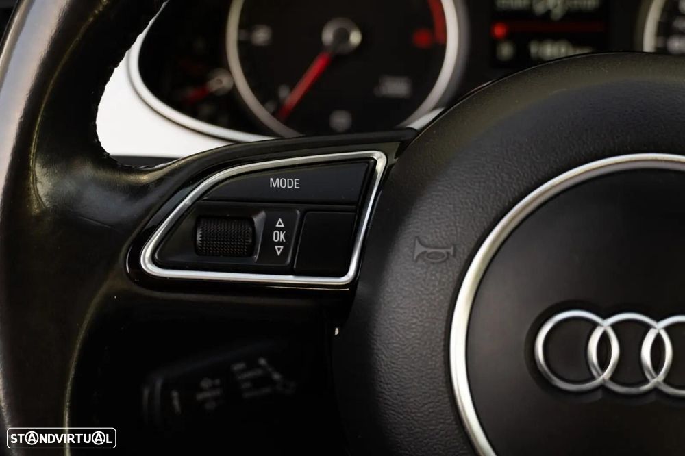 Audi A4 2.0 TDI Business Line S-line - 34