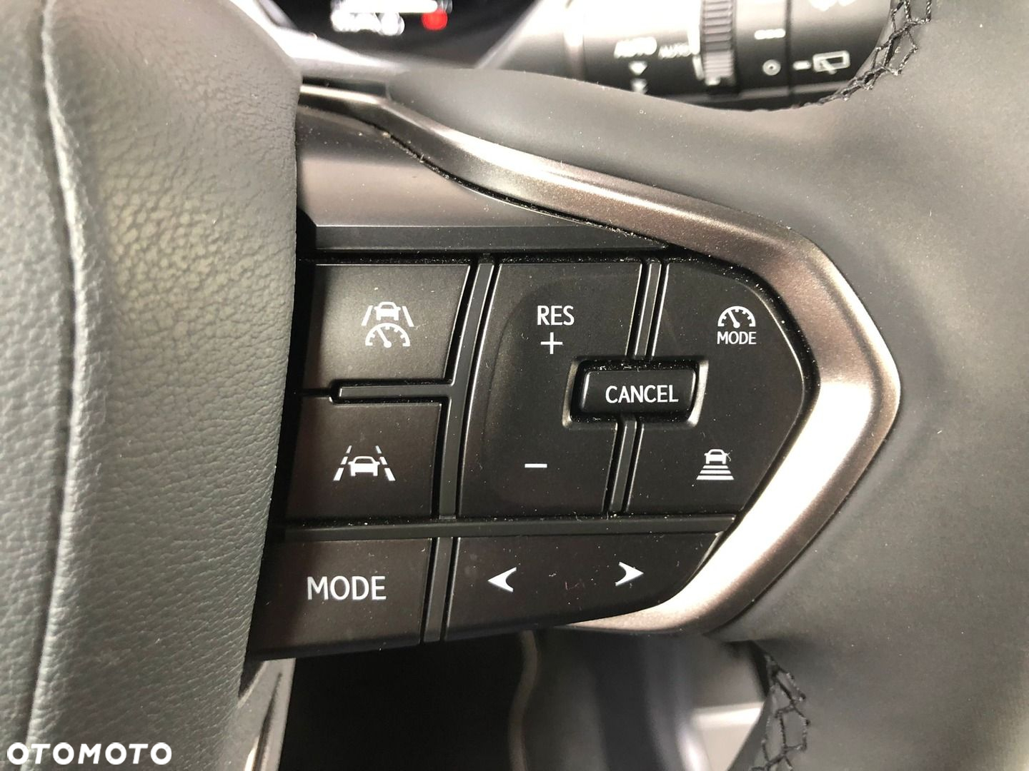 Lexus LBX 1.5 Hybrid Emotion - 30