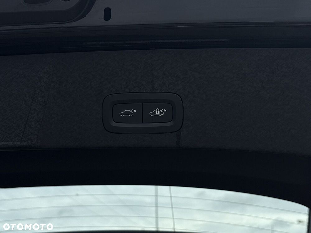 Volvo XC 40 T5 Plug-In Hybrid Plus Bright - 32