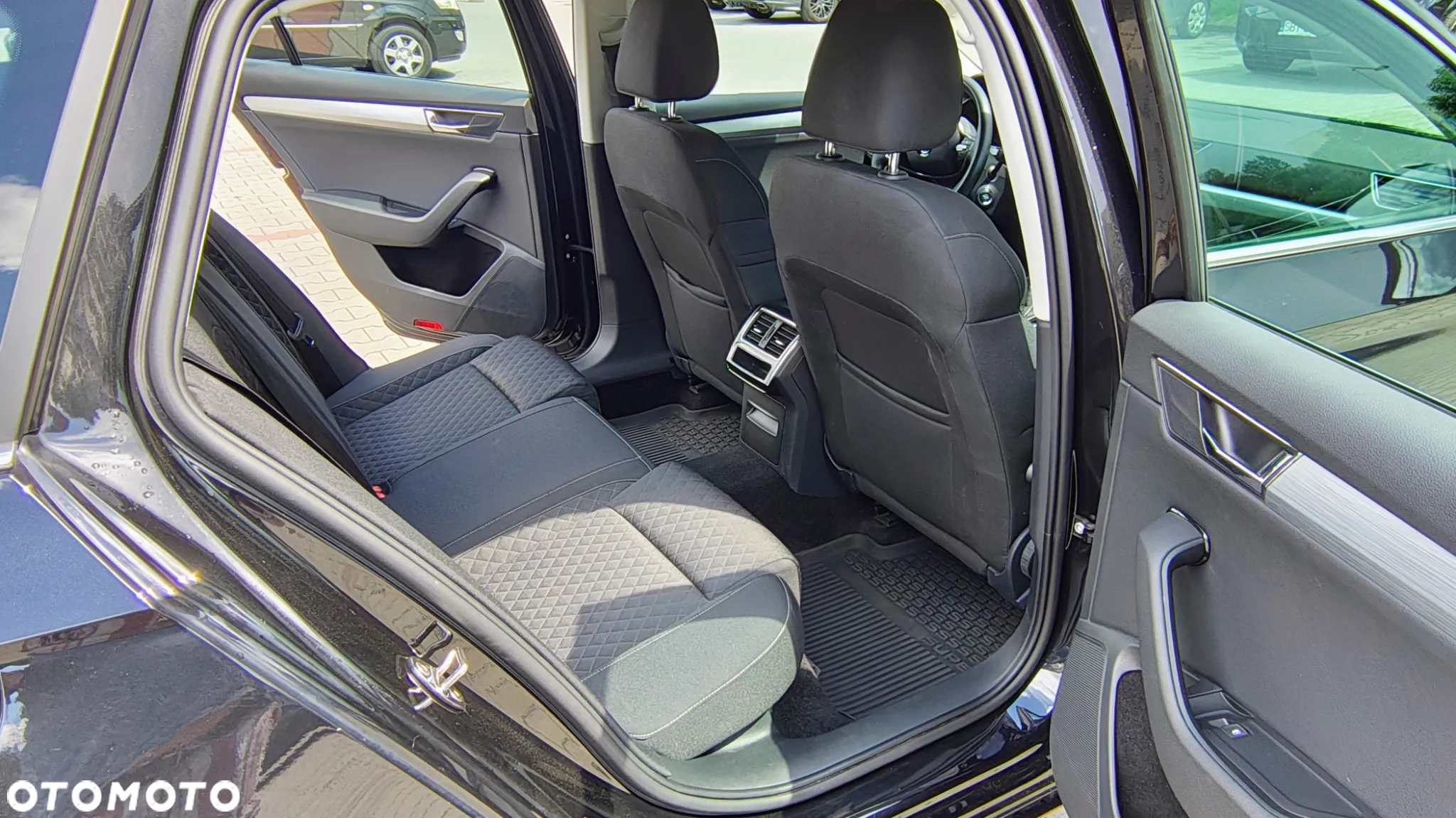 Skoda Superb 2.0 TDI SCR Ambition DSG - 15