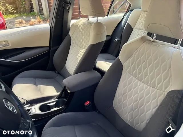 Toyota Corolla 1.8 Hybrid Comfort - 10