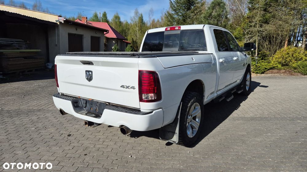 Dodge RAM 5.7 4x4 - 3