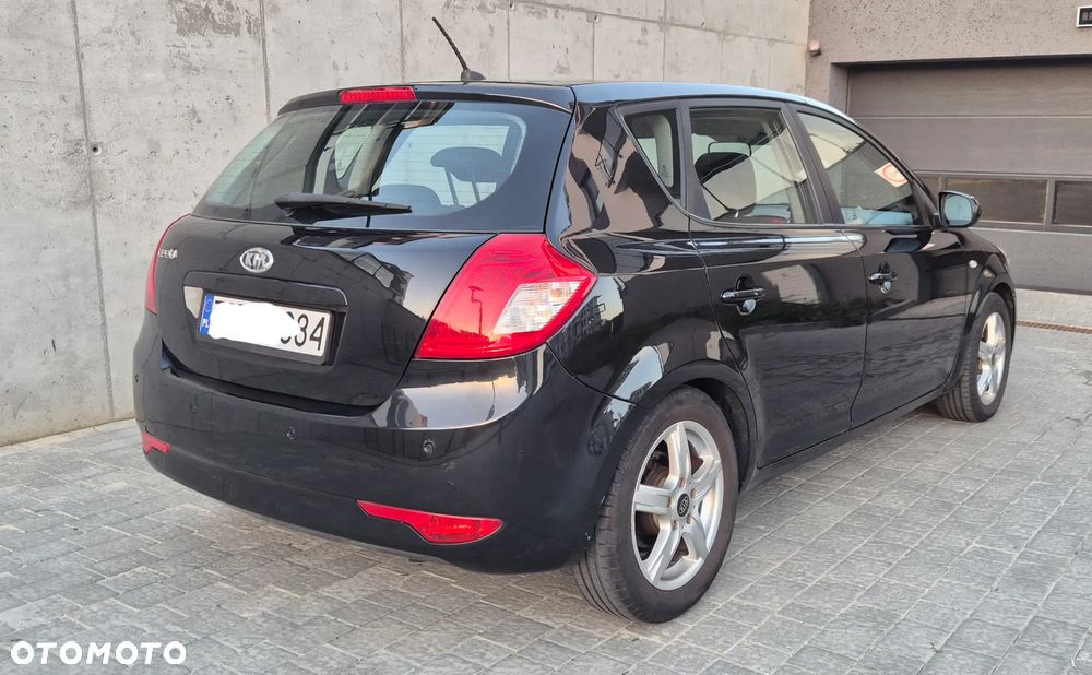 Kia Ceed - 2