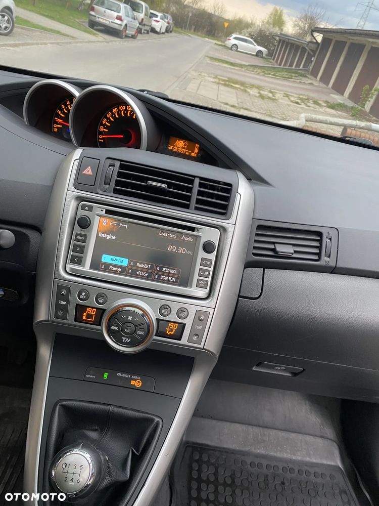 Toyota Verso 1.8 Sol EU5 - 7