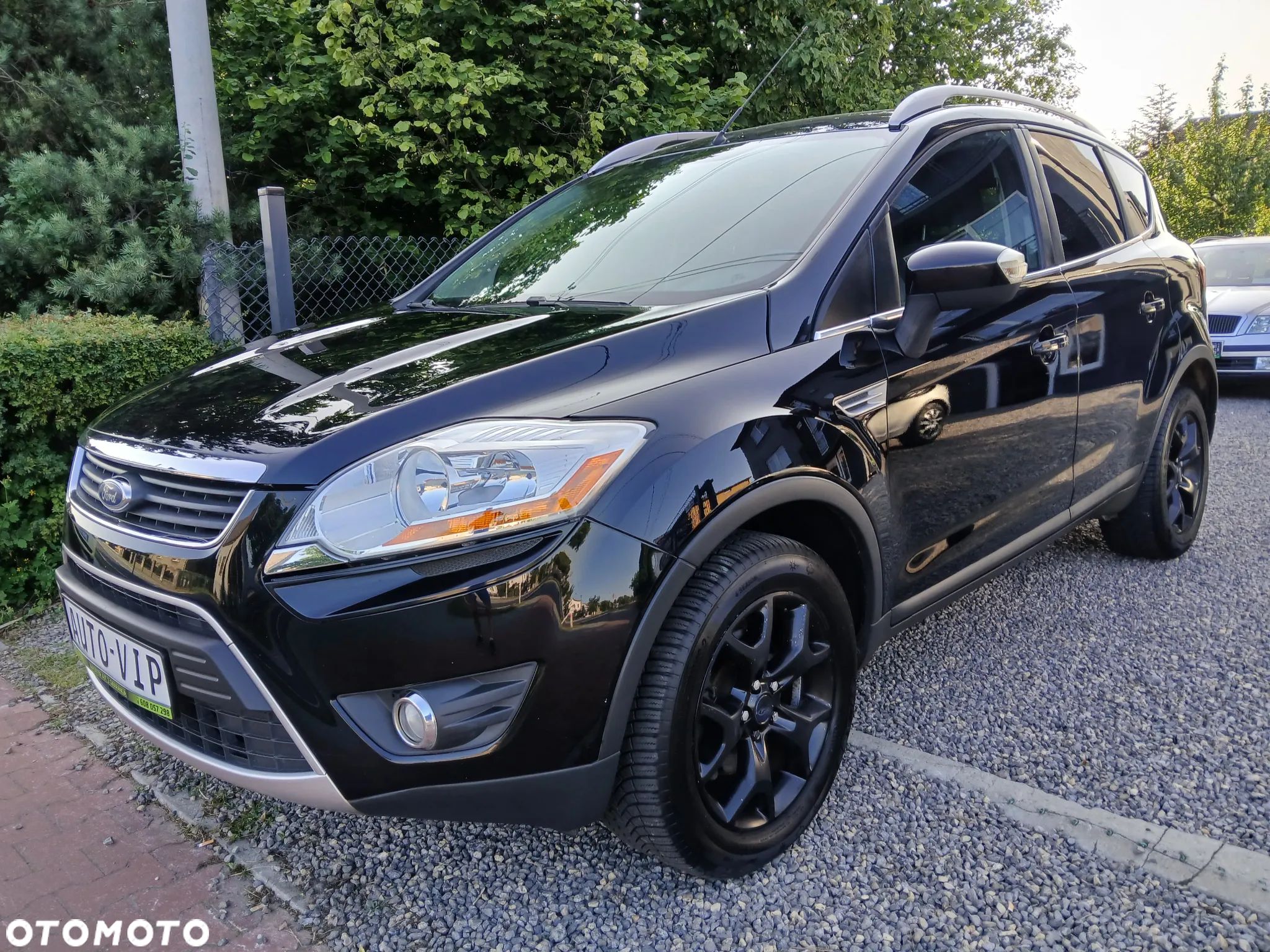 Ford Kuga - 1