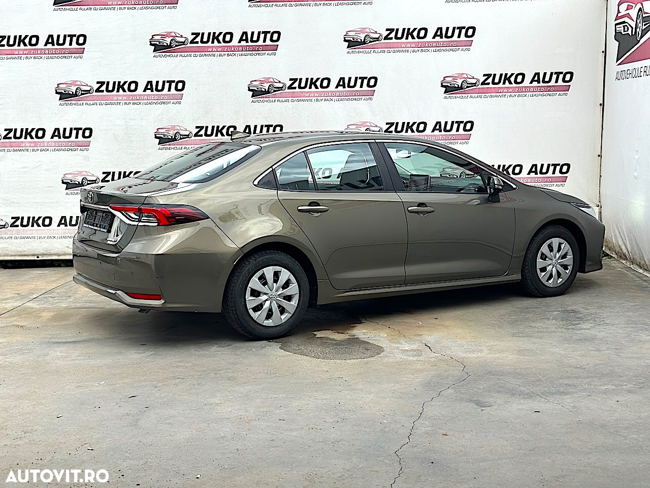 Toyota Corolla 1.8 HSD Business - 7