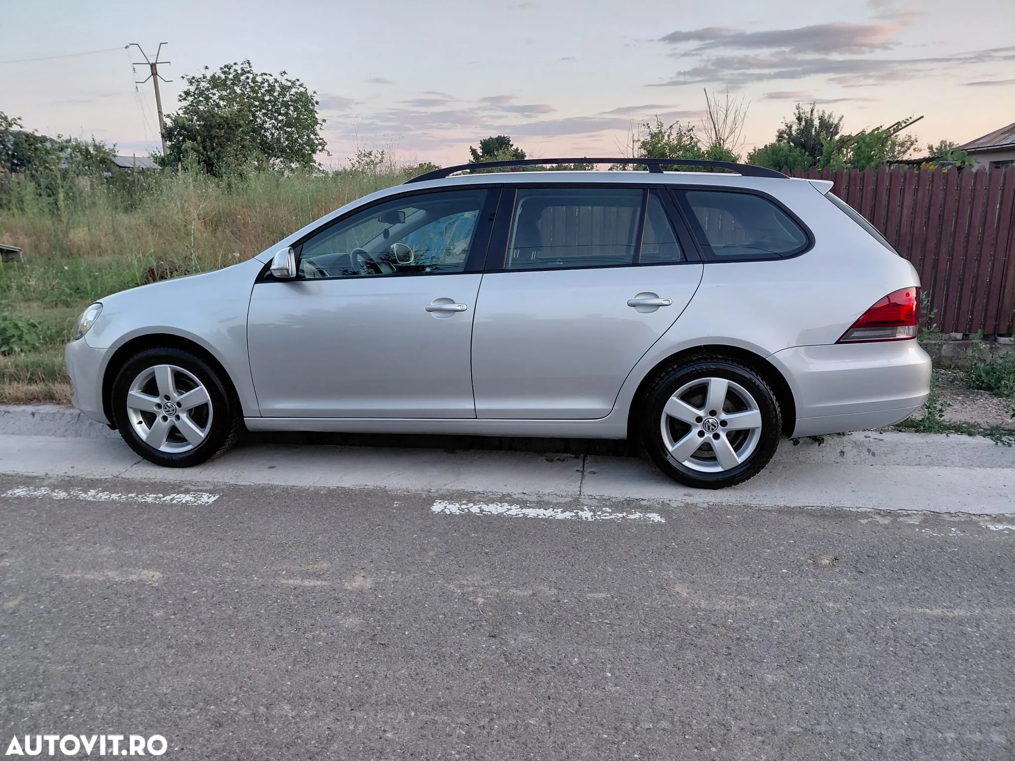 Volkswagen Golf 1.6 TDI BMT Comfortline - 2