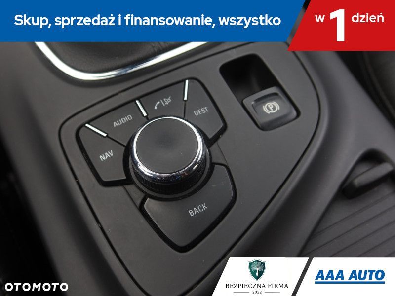 Opel Insignia - 18
