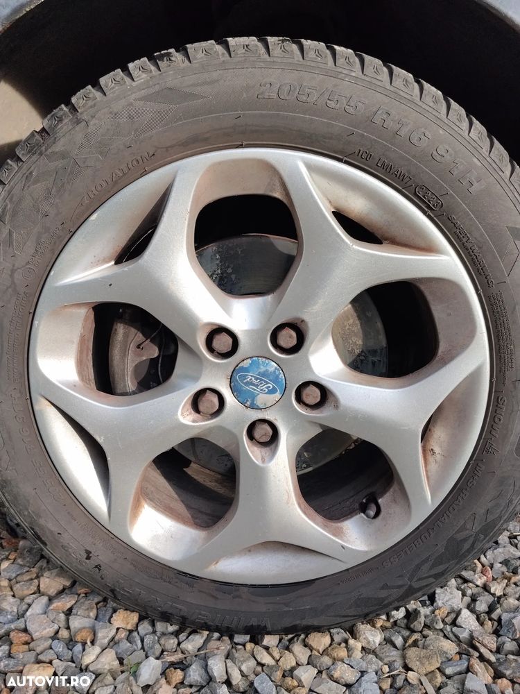 Ford Focus - 8