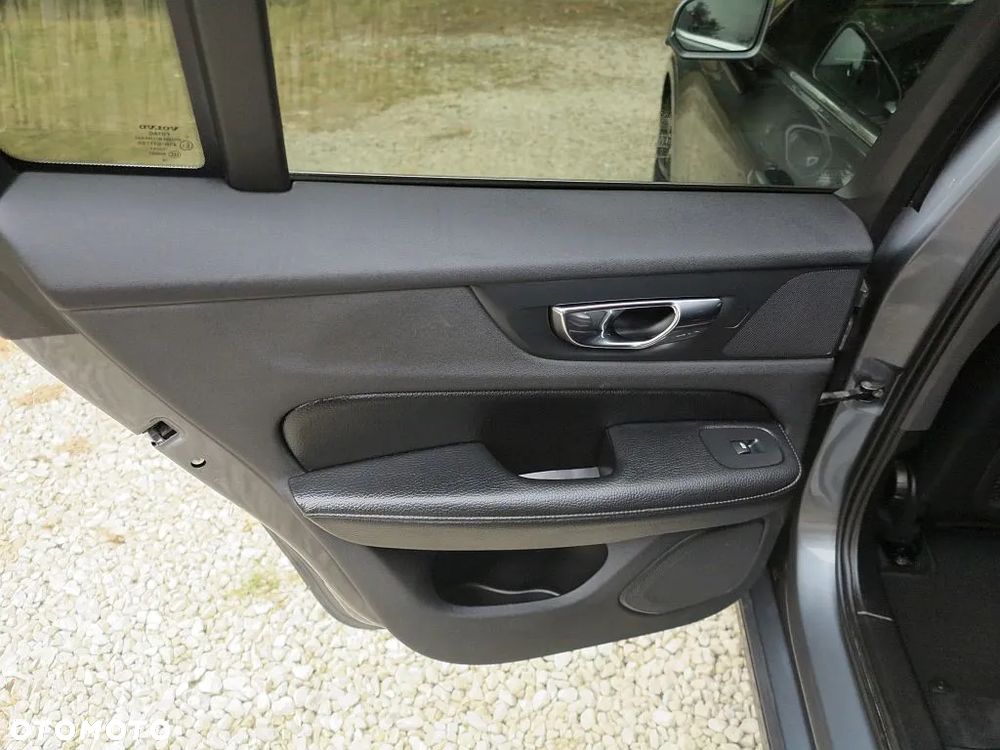Volvo V60 D3 Momentum - 16