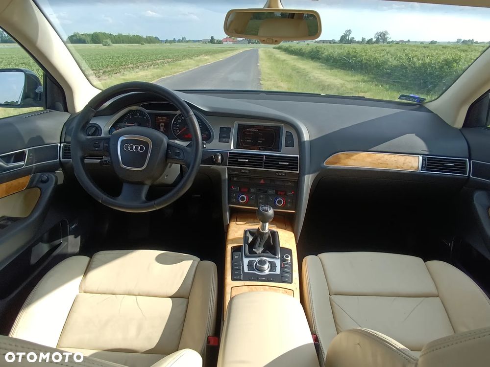 Audi A6 Avant - 14