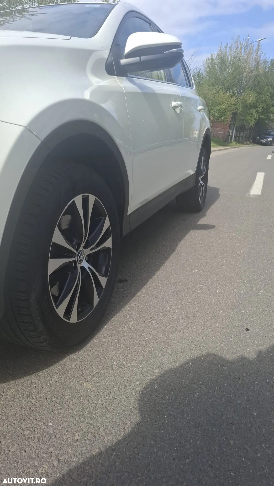 Toyota RAV4 2.2 D-4CAT 4WD Aut Luxury 18" - 13