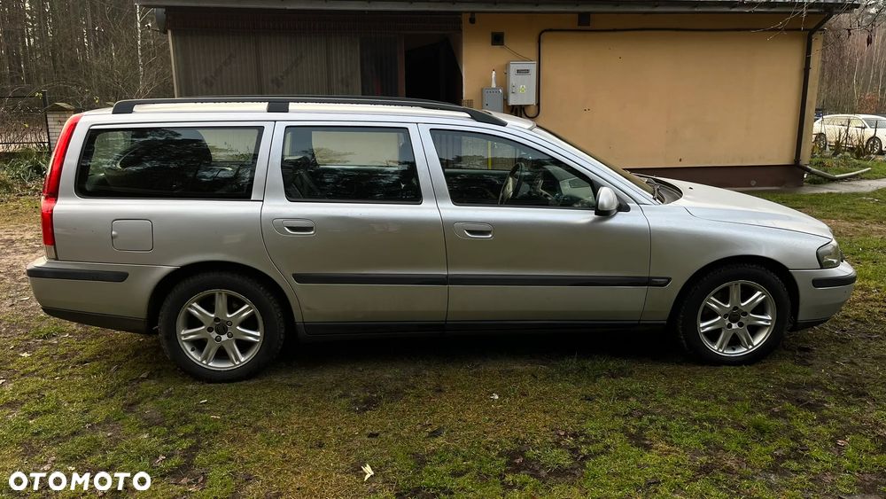 Volvo V70 2.4 - 8