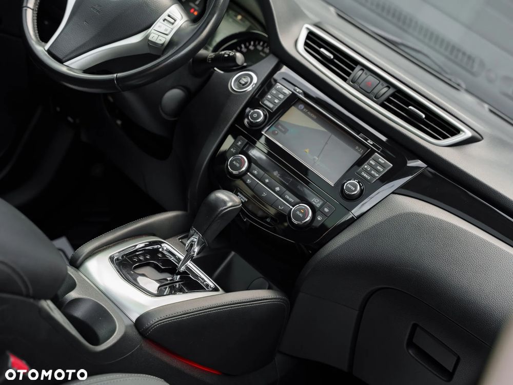 Nissan Qashqai 1.6 dCi Xtronic TEKNA+ - 20