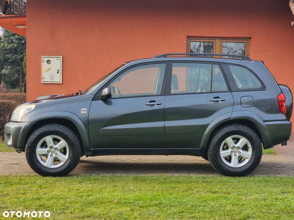 Toyota RAV4 D-4D 4x4 - 6