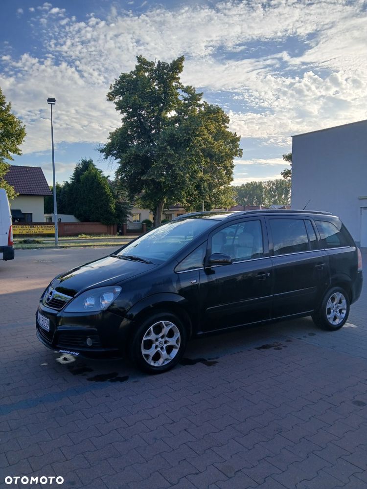 Opel Zafira - 1