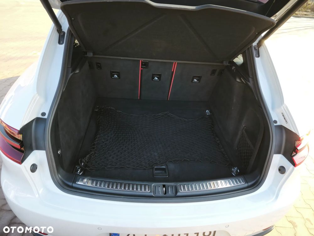 Porsche Macan Turbo PDK - 22