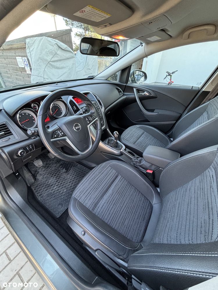 Opel Astra 1.4 T EU6 - 9