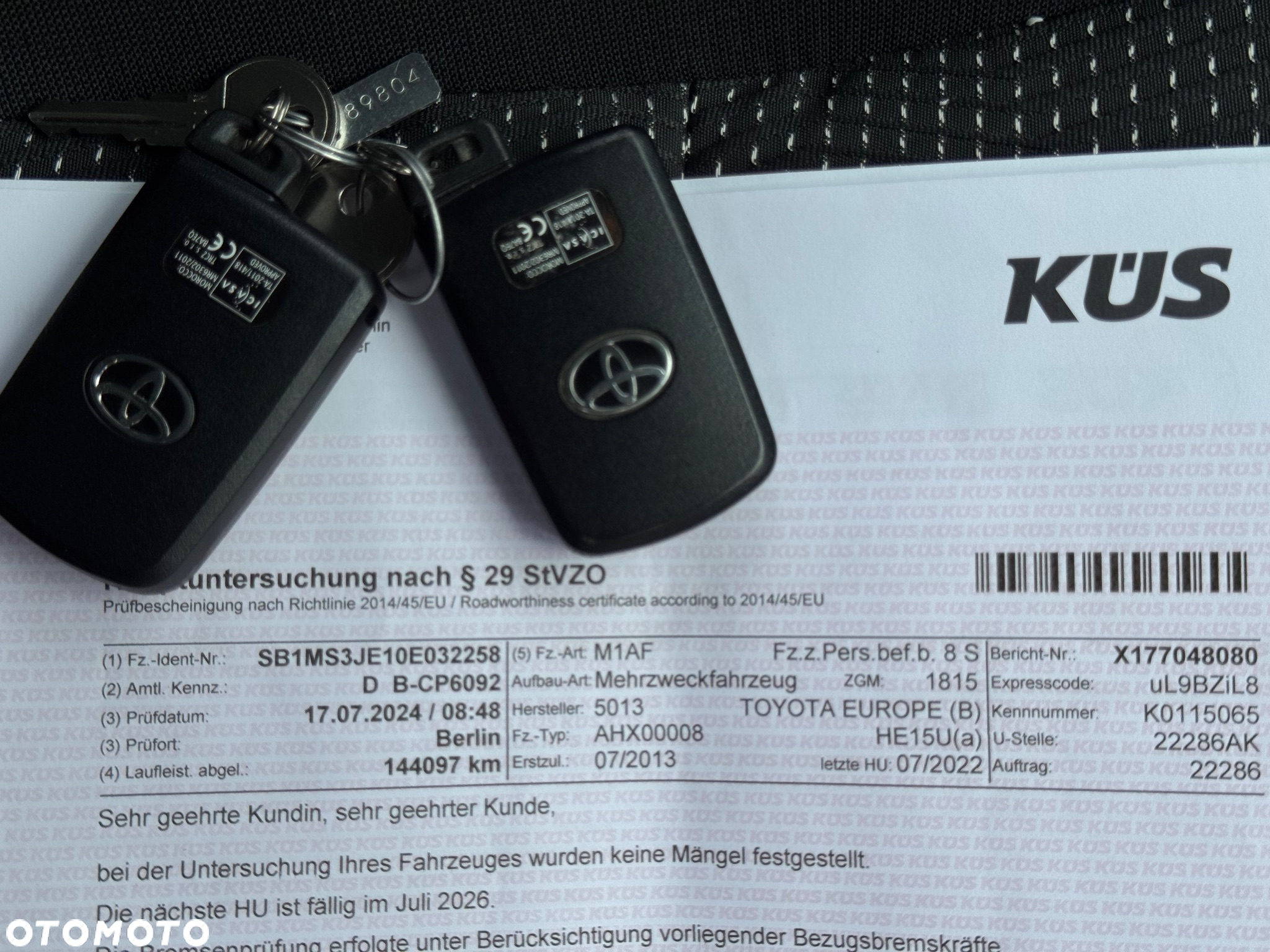 Toyota Auris Hybrid 135 Prestige - 28