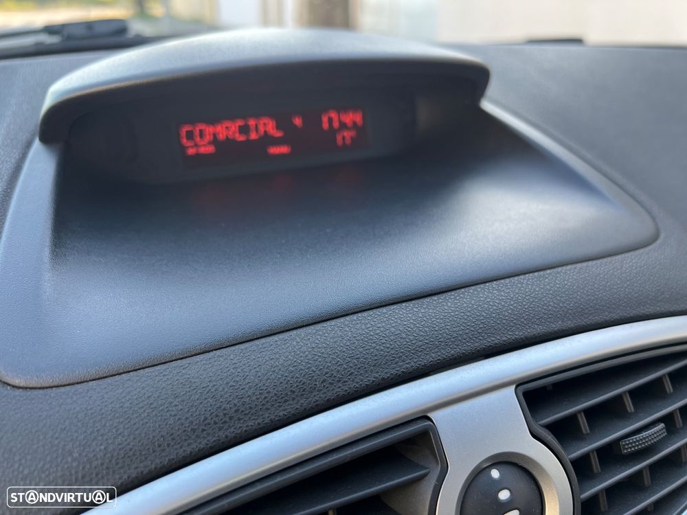 Renault Clio 1.2 16V Dynamique - 14