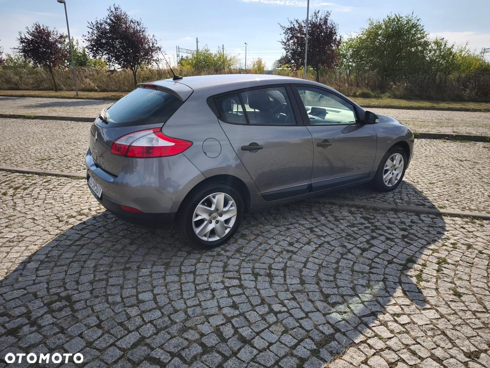 Renault Megane 2012 photo 4
