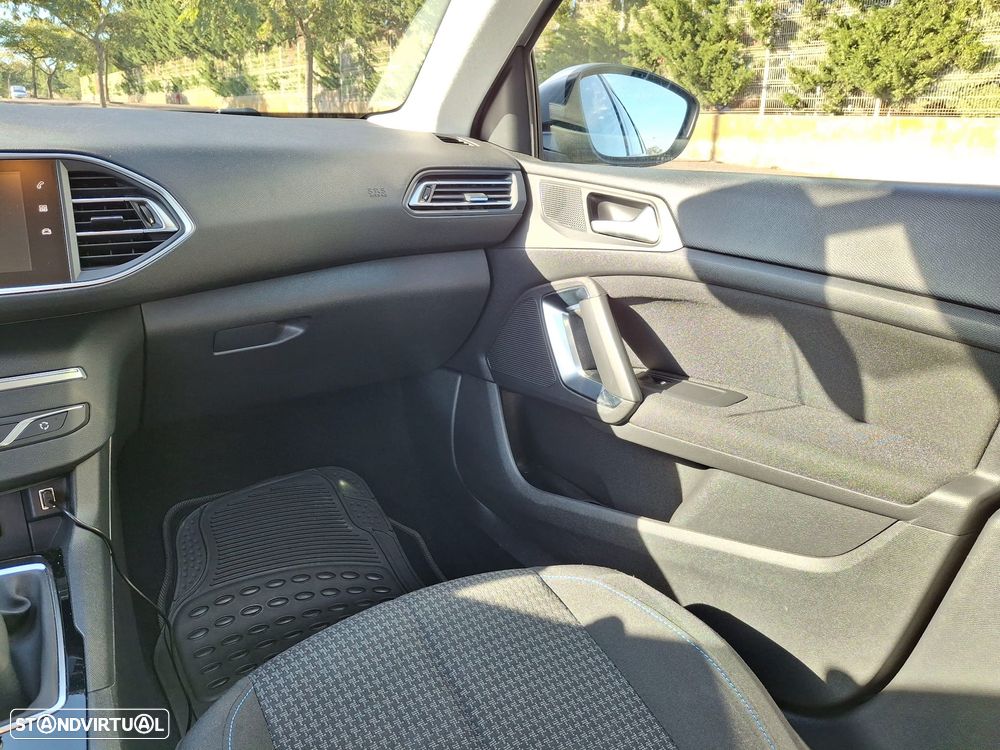 Peugeot 308 SW 1.5 BlueHDi Active - 54