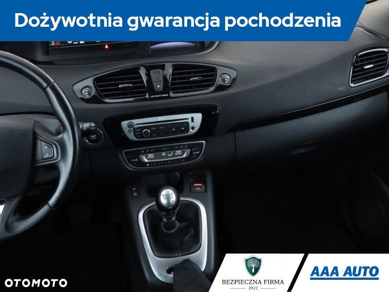 Renault Grand Scenic - 10