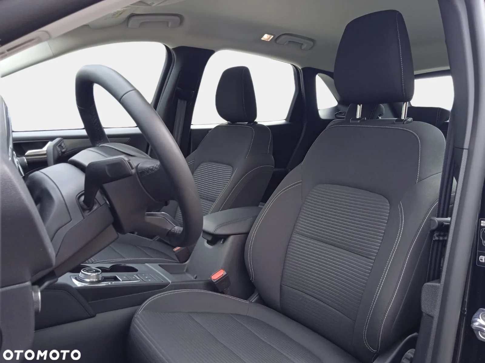 Ford Kuga 2.5 FHEV FWD Titanium - 30
