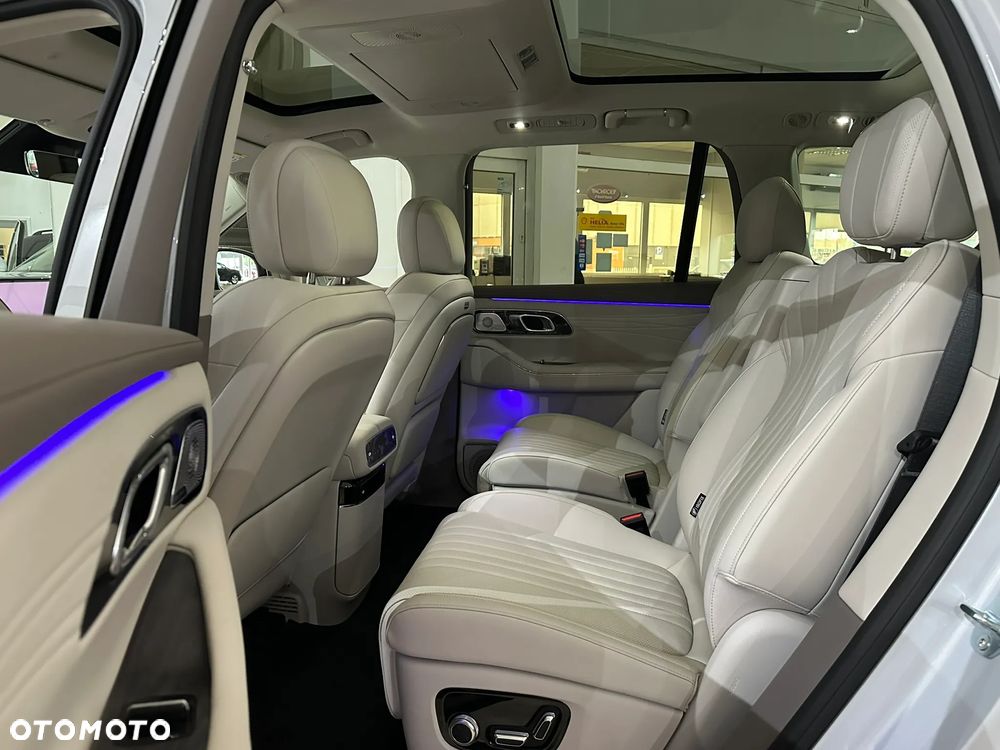 Geely M9 - 26