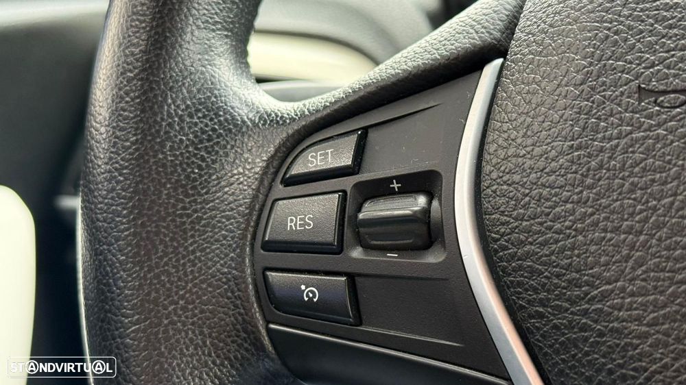 BMW 118 dA Line Urban - 15