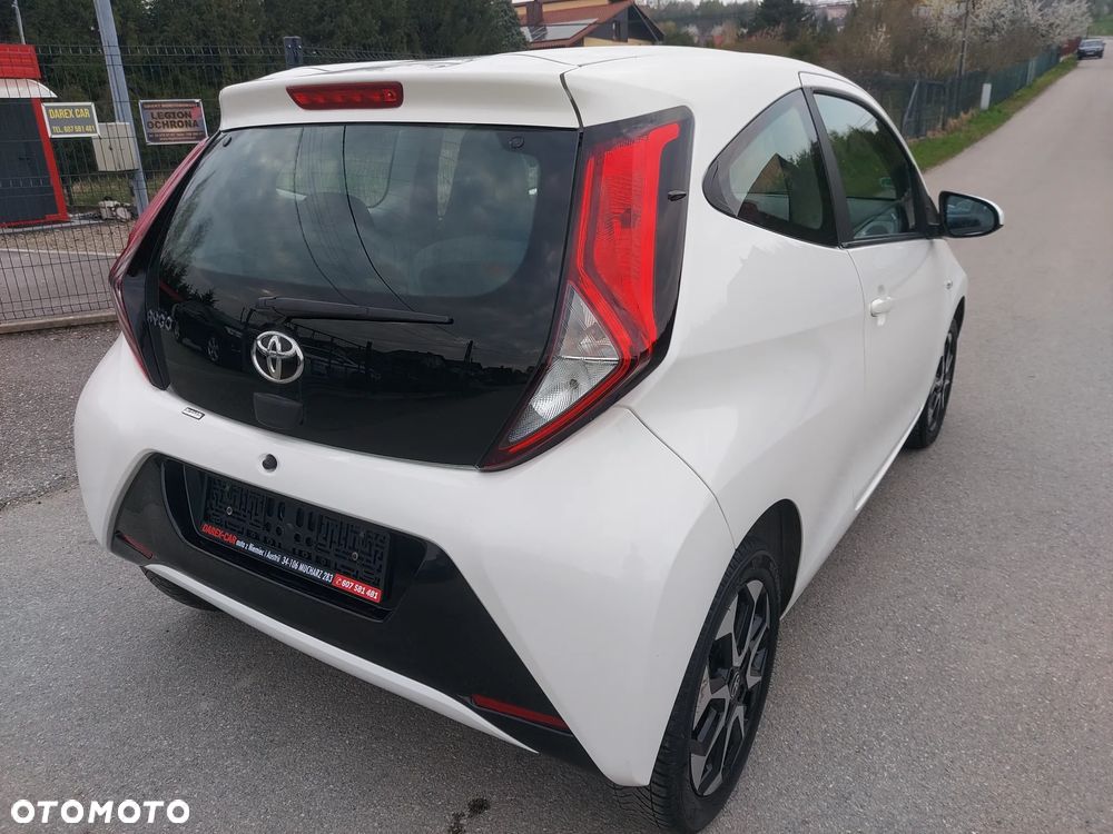 Toyota Aygo x-play - 9