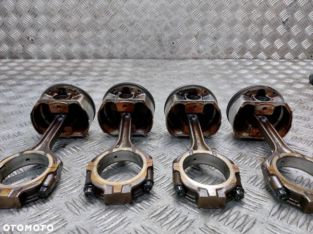 TŁOK + KORBOWÓD 4 SZT NISSAN MURANO Z50 3.5 V6 VQ35 - 2