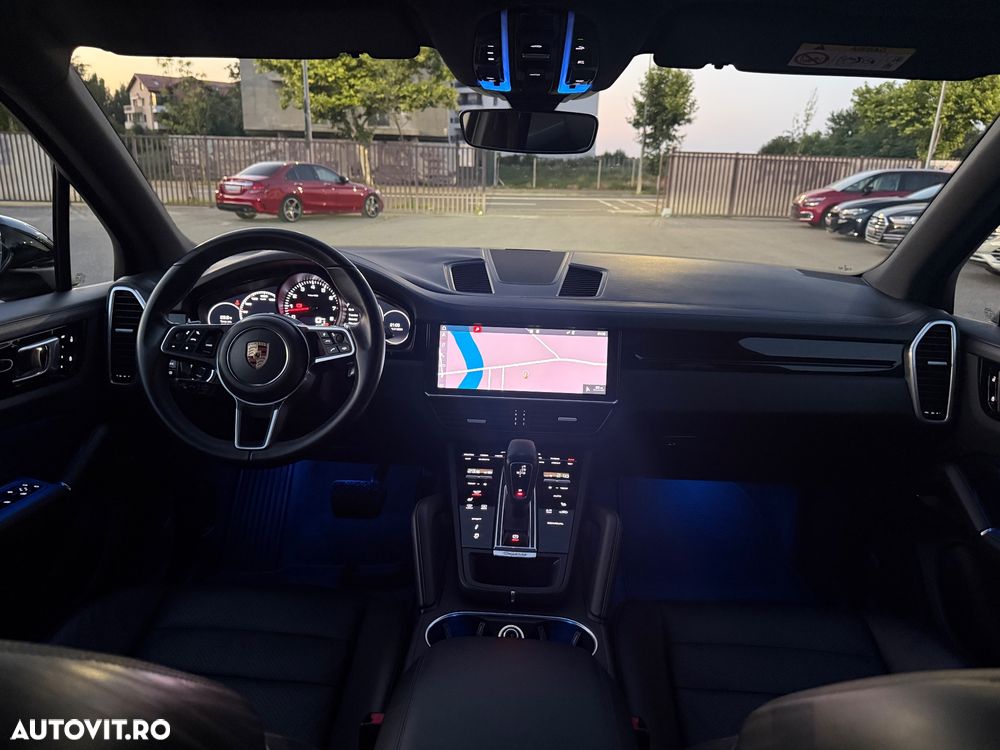 Porsche Cayenne - 20