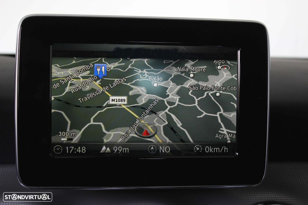 Mercedes-Benz GLA 180 d Urban - 32